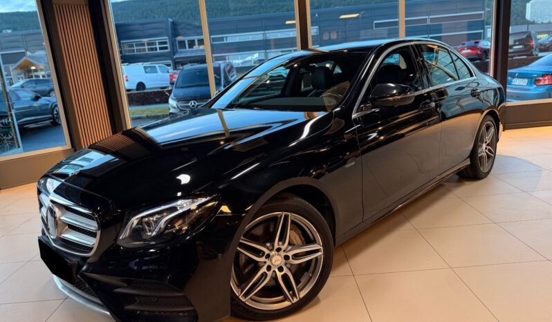 
								Mercedes-Benz E 350 e 2x AMG — 299 ch — 2018 full									