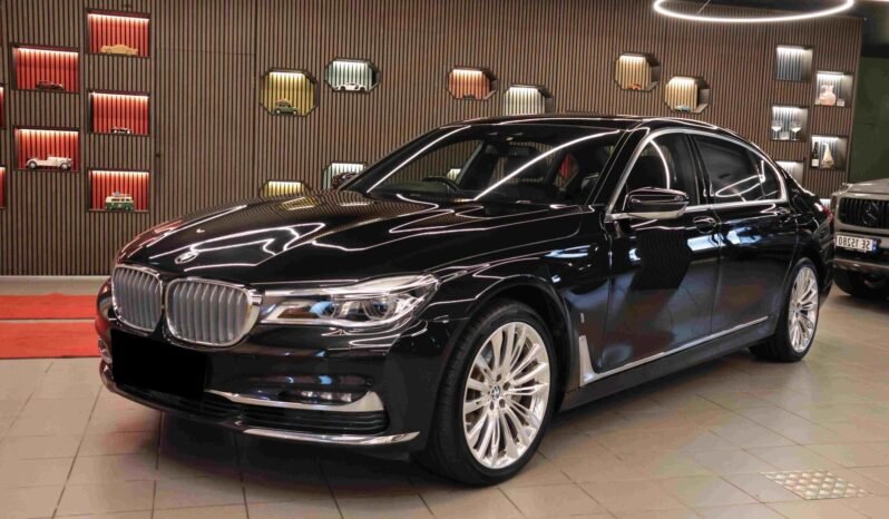 
								BMW 740Le xDrive 371 ch | HUD | ACC | Soft Close | Panoramique | Massage | Harman Kardon | Night Vision full									
