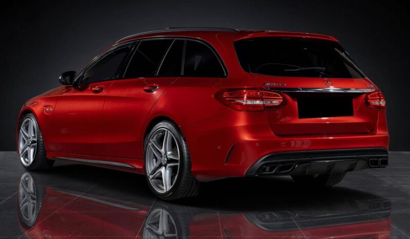 
								Mercedes-AMG C 63 476 ch | V8 Biturbo | Échappement Sport | Panoramique | Burmester | Pack Nuit full									
