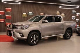 Toyota Hilux 2.4 D-4D 150 ch | 4×4 | Automatique | Cuir | Caméra | Webasto | Attelage