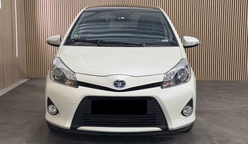 
								Toyota Yaris Hybrid de 2013 en finition Executive full									