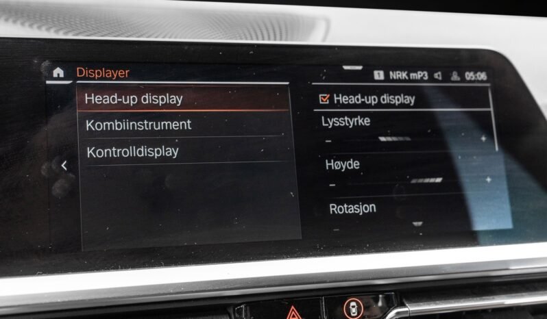 
								BMW 330e Berline xDrive M Sport / 292 ch / ACC / Affichage tête haute / Commande gestuelle / Cuir Vernasca / Laser / H-Fasten full									