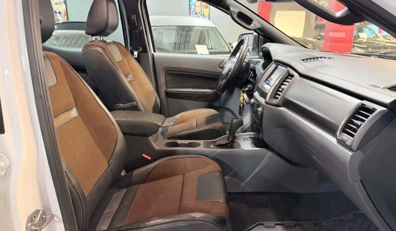 
								Ford Ranger Wildtrak 3.2 TDCi 200 ch full									