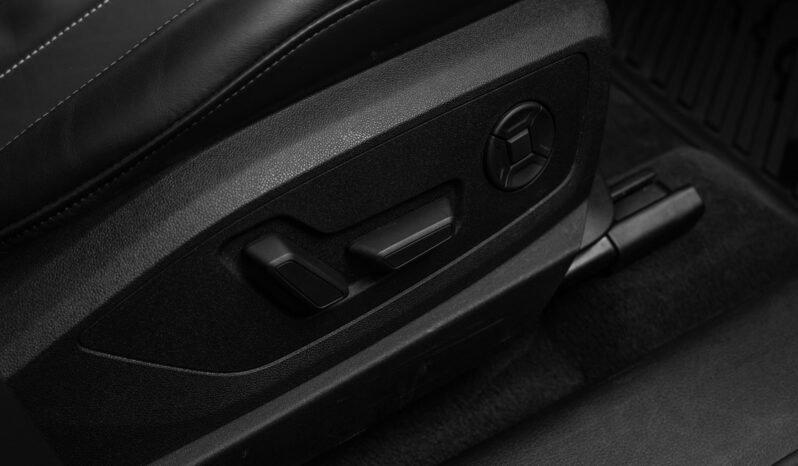 
								Audi e-tron 55 S-LINE Black Optics, B&O, ACC, 360 g, Panoramique, Matrix, Montage H full									