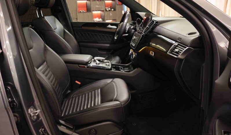 
								Mercedes-Benz GLS 350d 4MATIC AMG | 258 ch | ACC | Harman Kardon | 360° | Pano | Cuir | Crochet full									
