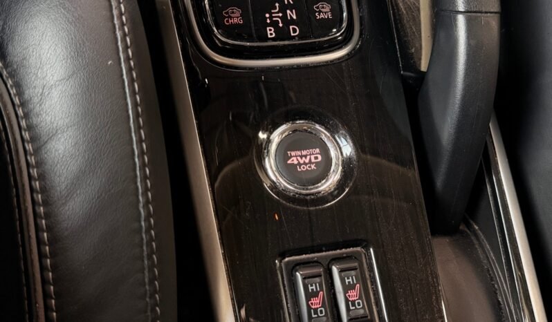 
								Mitsubishi Outlander Instyle PHEV – 360°, Caméra, Cuir, Support H, Boîte à ski full									