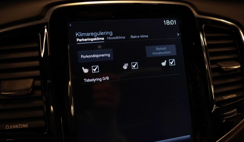 
								Volvo XC90 T8 AWD Inscription | 7 Places | Cuir | Air | B&W | ACC | Pano | Crochet full									