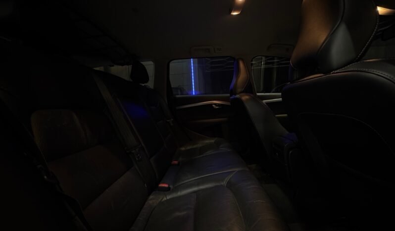 
								Volvo XC70 CUIR / AUTOMATIQUE / CONFORME AUX NORMES UE / Édition Dynamique / SERVICE / NAVIGATION full									