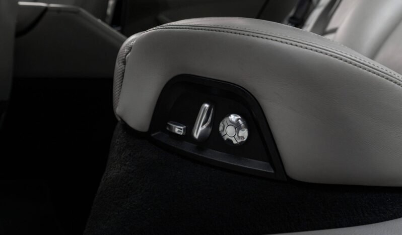 
								Porsche Panamera Turbo 550 ch | Sport Chrono | Burmester | PAW | Essieu arrière directionnel | Soft Close | Night Vision full									
