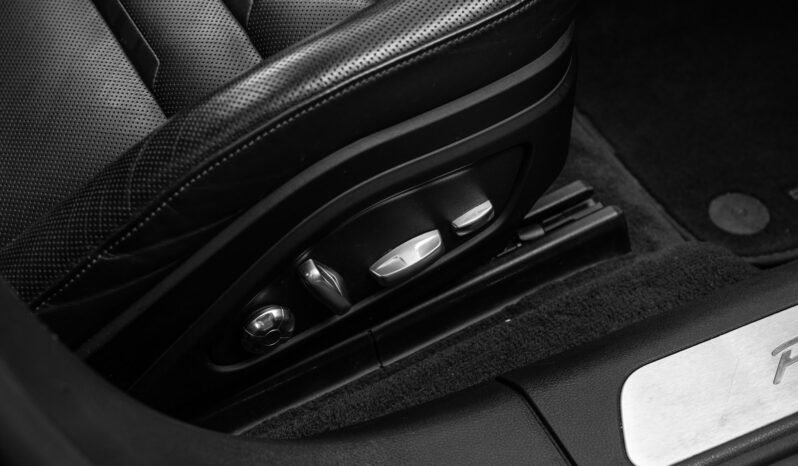 
								Porsche Panamera 4 E-Hybrid SportDesign, 462 ch, ACC, Bose, Toit panoramique, Fermeture assistée, Échappement sport full									