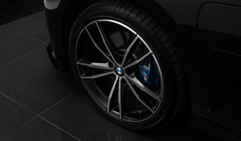 
								BMW 330e Berline xDrive M Sport / 292 ch / ACC / Affichage tête haute / Commande gestuelle / Cuir Vernasca / Laser / H-Fasten full									