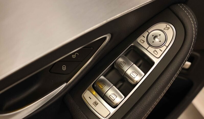 
								Mercedes-Benz C 220 d 4MATIC AMG | Burmester | Pano | Pack Nuit | Attelage | Facelift full									