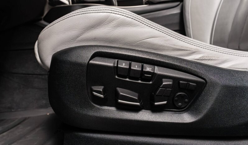 
								BMW X6 M 575 ch | V8 4.4 Bi-Turbo | HUD | Harman Kardon | Toit ouvrant | 360° | Mémoire | Caméra | Cuir full									