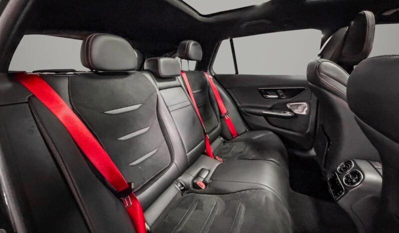 
								Mercedes-AMG C 43 4MATIC+ 408 ch – Essieu arrière directeur – Panoramique – Affichage tête haute – Sport full									