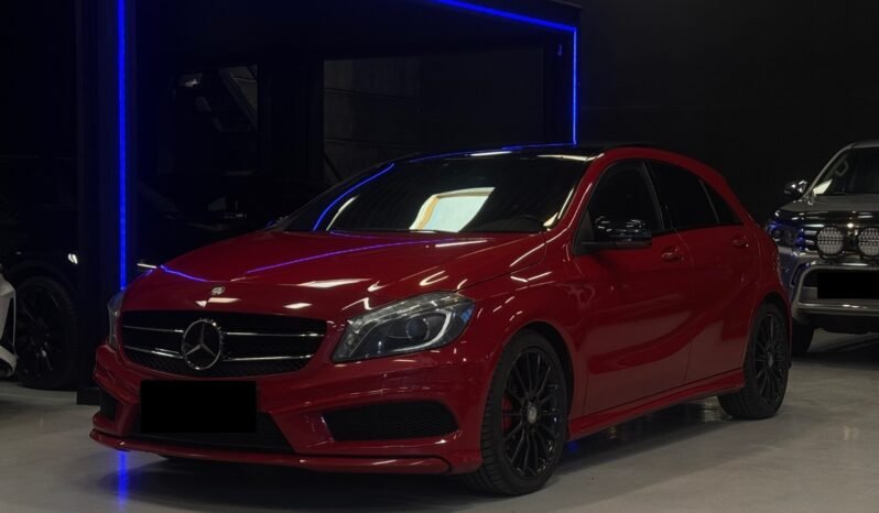 
								Mercedes-Benz Classe A 180 AMG de 2013, Automatique full									