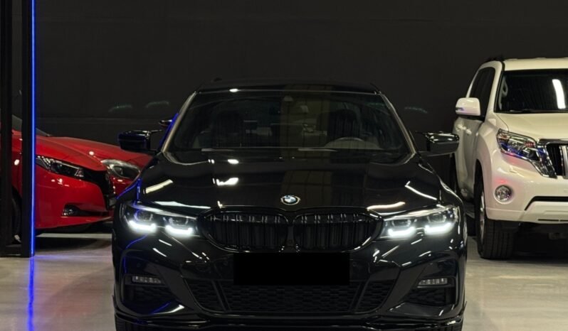 
								BMW 330e 330e/ M-SPORT/ NAVI/ PDC/ FOSSE À COQ VIVANT/ AMBIANT/ full									