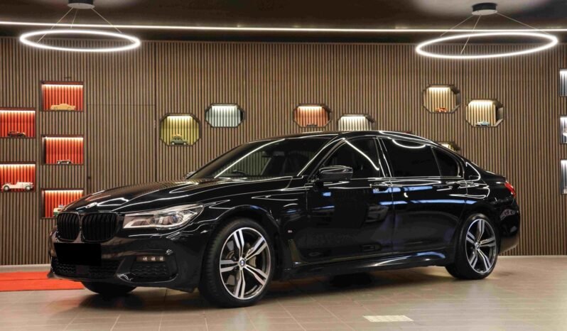 
								BMW 740Le xDrive iPerformance M Sport | HUD | ACC | Soft-Close | Pano | Laser | B&W full									