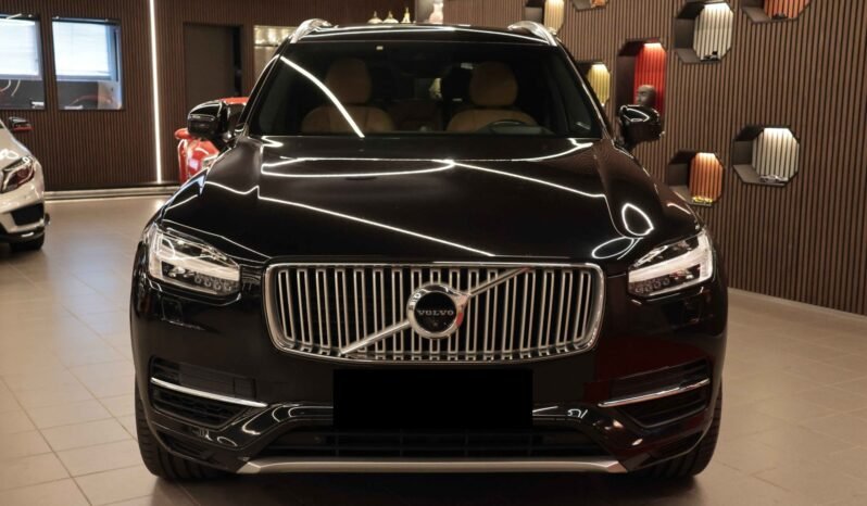 
								Volvo XC90 T8 AWD Inscription | 7 Places | Cuir | Air | B&W | ACC | Pano | Crochet full									