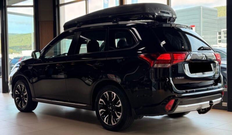 
								Mitsubishi Outlander Instyle PHEV – 360°, Caméra, Cuir, Support H, Boîte à ski full									