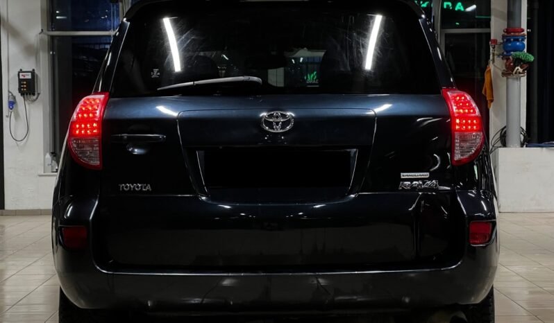 
								oyota RAV4 2.2 D-4D 150 ch – 4×4 – AUTOMATIQUE – CAMÉRA ARRIÈRE – GRIS – UE 11/2027 full									