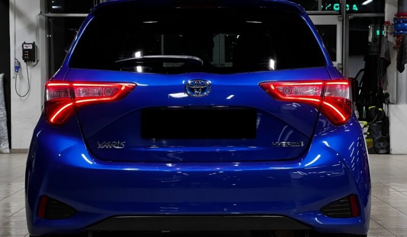 
								Toyota Yaris Pano – Navi – Régulateur – Caméra arrière – Anglaise full									
