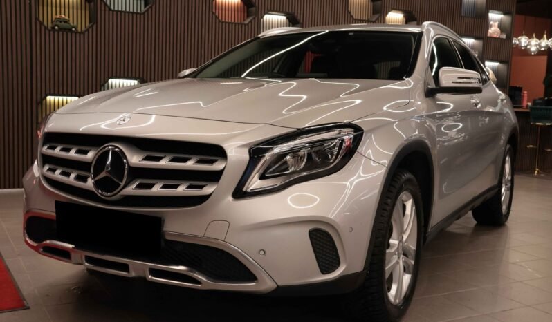 
								Mercedes-Benz GLA 220 4MATIC | 184 ch | LED | Caméra de recul | DAB | Navigation | Keyless | Crochet d’attelage full									