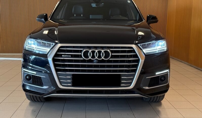 
								Audi Q7 3.0 TDI e-tron quattro | 373/386 ch | Matrix LED | Cuir | Bose | Navigation | Soft Close | Attelage full									