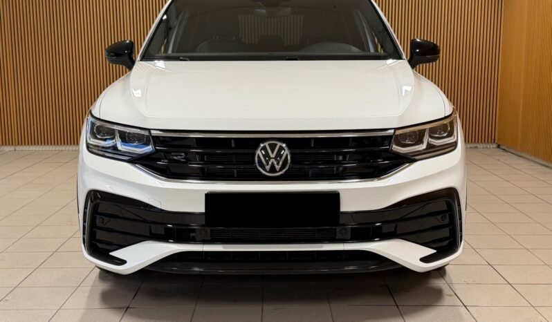 
								Volkswagen Tiguan R-Line 2.0 TDI 200 ch | 4MOTION | DSG | ACC | Caméra | Navigation | Origine Norvégienne full									
