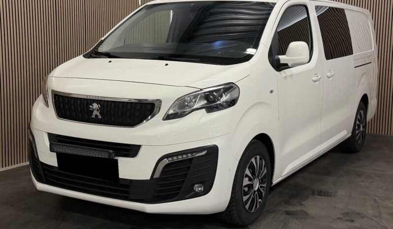 
								Peugeot Expert 2.0 BlueHDi 177 ch, millésime 2019, affichant 140 000 km. full									
