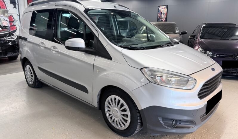 
								Ford Transit Courier 1.6 TDCi 95 ch 2015, avec boîte manuelle full									