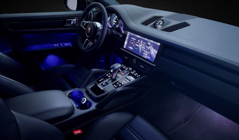 
								Porsche Cayenne Coupé E-Hybrid SportDesign – 360°, HUD, ACC, 18 voies, Panoramique, PPF, TechArt full									