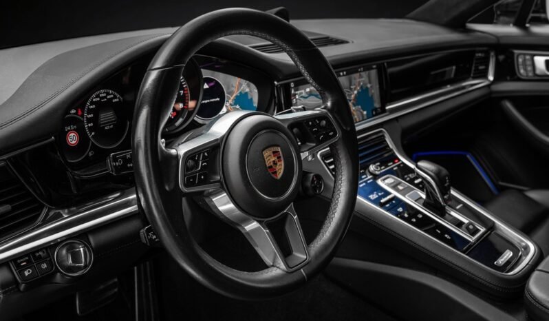 
								Porsche Panamera Turbo S E-Hybrid 680 ch SportDesign / 360° / ACC / Burmester / Toit panoramique / Soft-Close full									