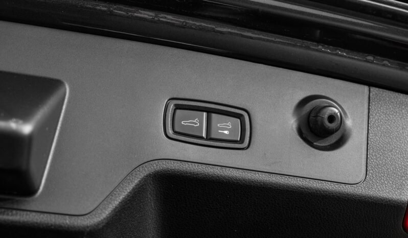 
								Porsche Panamera 4 E-Hybrid SportDesign, 462 ch, ACC, Bose, Toit panoramique, Fermeture assistée, Échappement sport full									