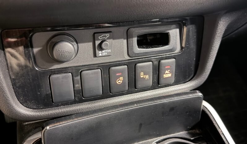 
								Mitsubishi Outlander PHEV 2017 full									