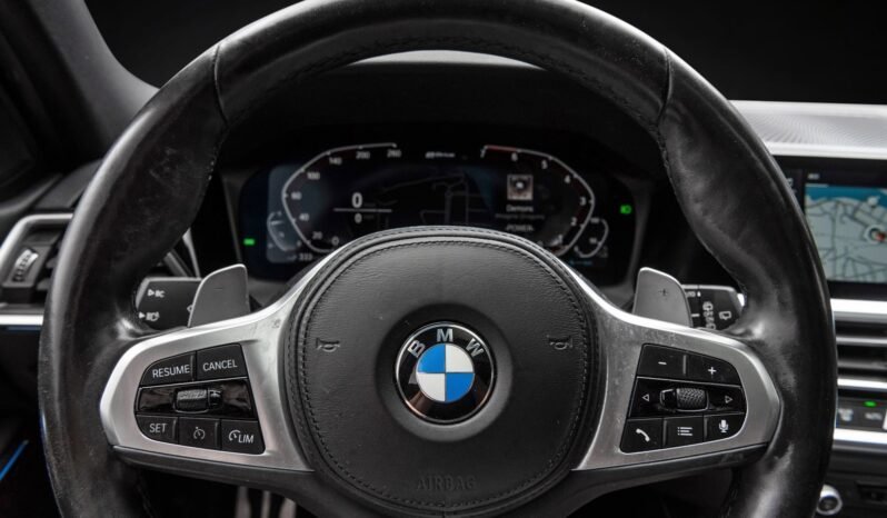 
								BMW 330e xDrive M Sport – Caméra, Toit panoramique, Shadowline, Support H full									