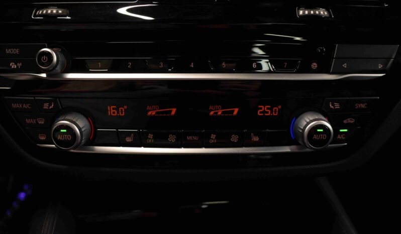 
								BMW 520d xDrive M Sport | 193 ch | HUD | ACC | Harman Kardon | Pano | Webasto full									