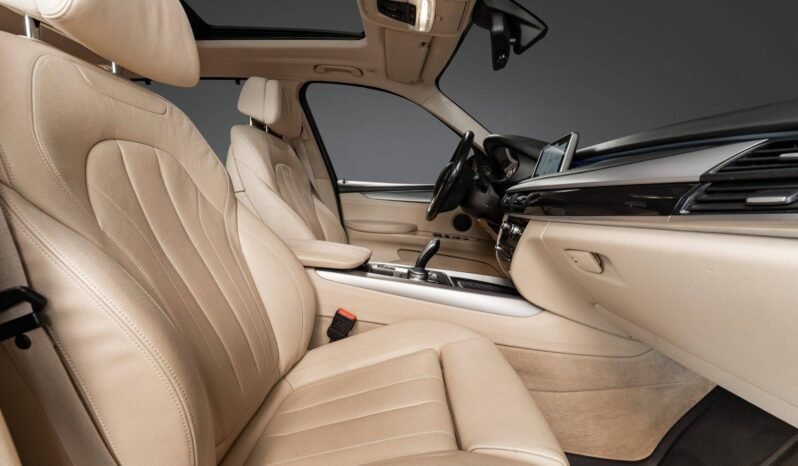 
								BMW X5 xDrive40e iPerformance M Sport | xDrive | HUD | ACC | Harman Kardon | Pano | Cuir | Caméra | Navi full									