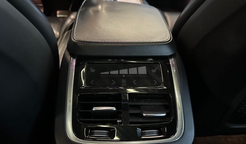 
								Volvo XC90 T8 408 ch R-Design — 2017 full									