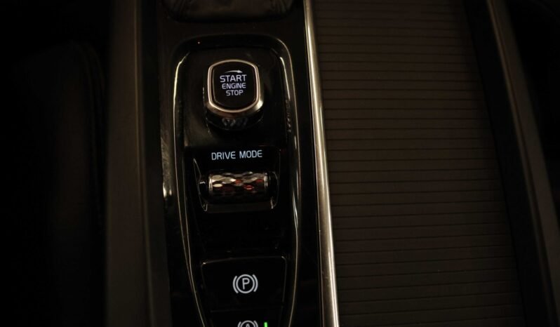 
								Volvo V60 Cross Country D4 190 ch AWD | Momentum | Automatique | Navigation | DAB+ | Chauffage | Crochet | Coffre de toit full									