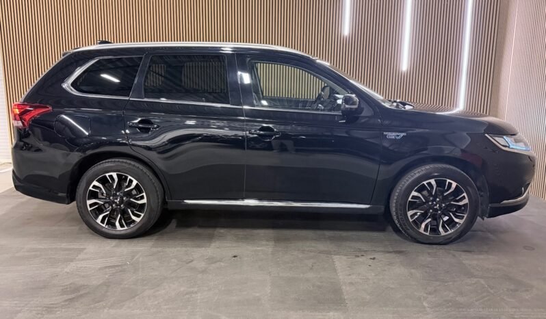 
								Mitsubishi Outlander PHEV 2017 full									