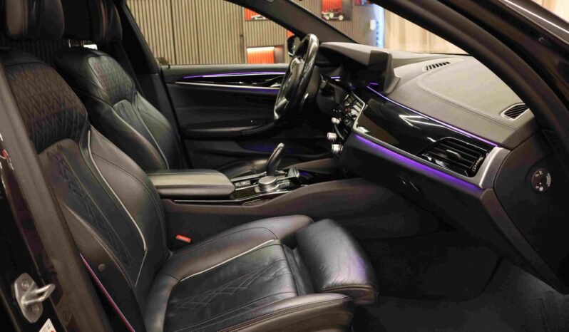 
								BMW 520d xDrive M Sport | 193 ch | HUD | ACC | Harman Kardon | Pano | Webasto full									