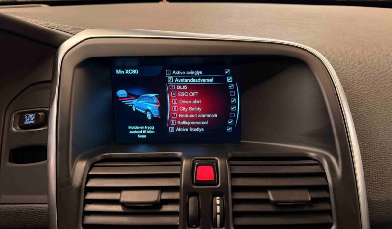 
								Volvo XC60 D4 AWD Summum | Cuir | ACC | Chauffage | Crochet | Mémoire | Navigation full									