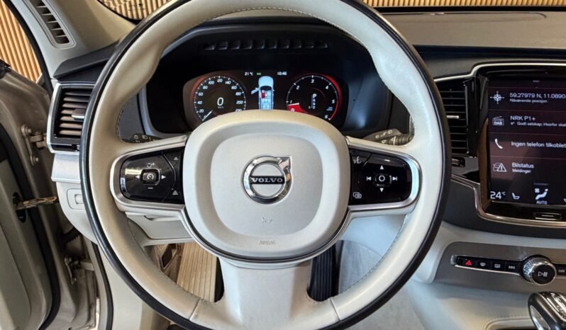 
								Volvo XC90 D5 233 ch | Polestar | Cuir | Panoramique | Crochet | Excellent état full									