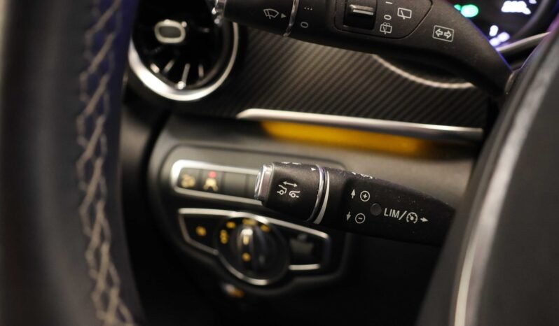 
								Mercedes-Benz V 300 d 4MATIC AMG 237 ch | Burmester | DISTRONIC | Caméra | Attelage | Webasto full									