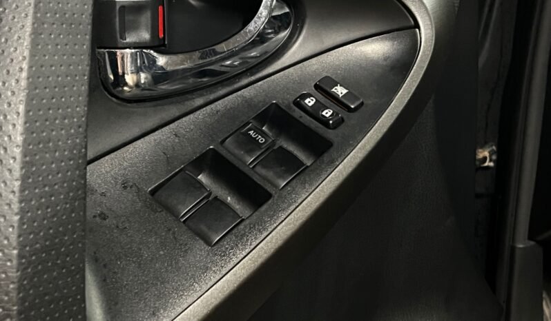 
								oyota RAV4 2.2 D-4D 150 ch – 4×4 – AUTOMATIQUE – CAMÉRA ARRIÈRE – GRIS – UE 11/2027 full									