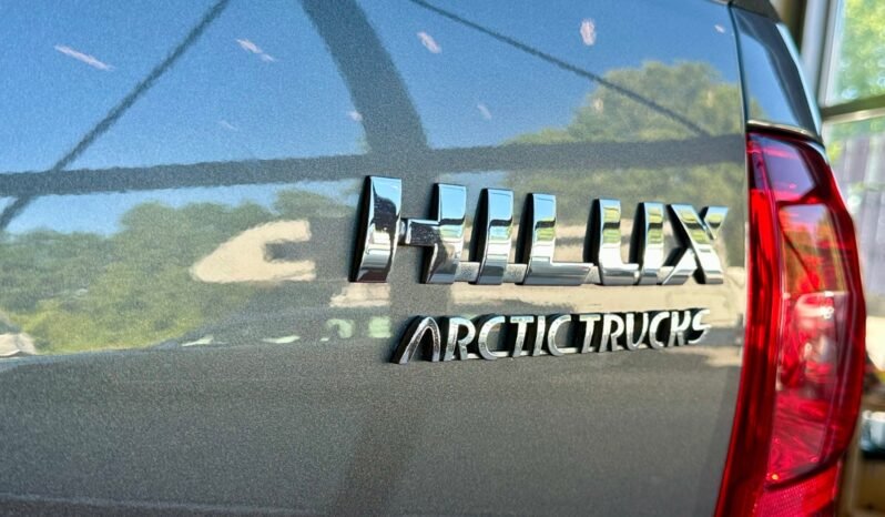 
								Toyota Hilux Arctic Trucks AT37 2018 full									
