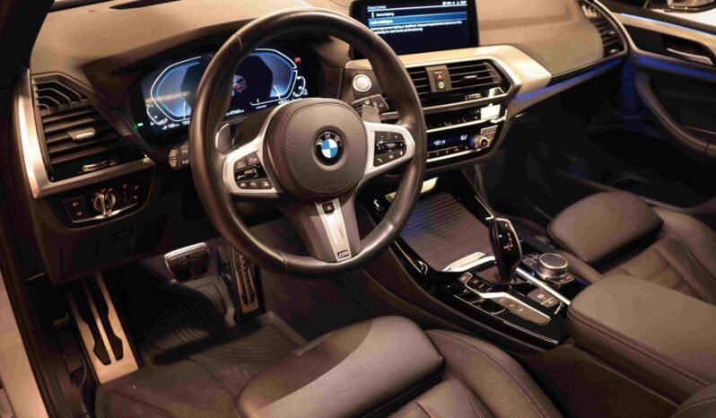 
								BMW X3 xDrive30e M Sport | Hybride | 293 ch | Cuir | ACC | Caméra de recul | Support de toit | Coffre de toit full									