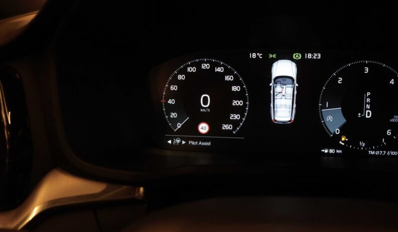 
								Volvo V60 Cross Country D4 190 ch AWD | Momentum | Automatique | Navigation | DAB+ | Chauffage | Crochet | Coffre de toit full									