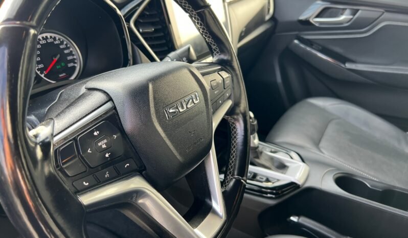 
								Isuzu D-Max 1.9 Double Cab Black Edition 163 ch Automatique 4×4 full									