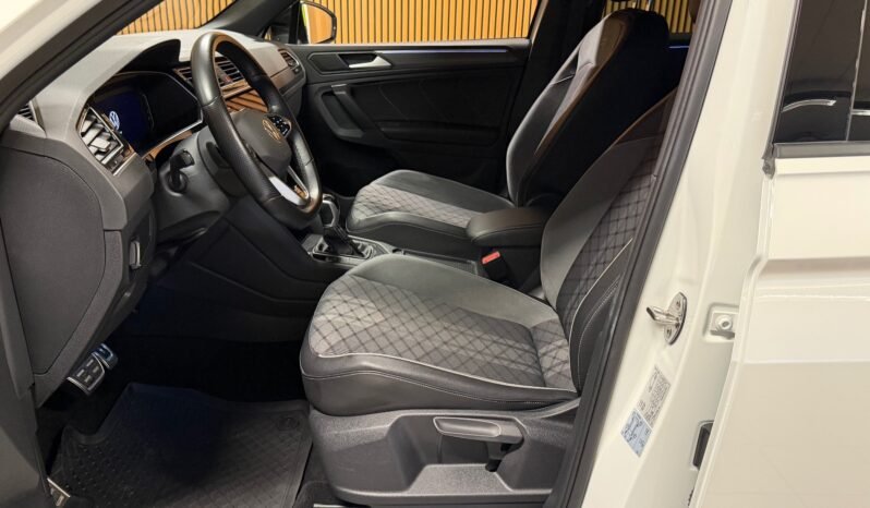 
								Volkswagen Tiguan R-Line 2.0 TDI 200 ch | 4MOTION | DSG | ACC | Caméra | Navigation | Origine Norvégienne full									